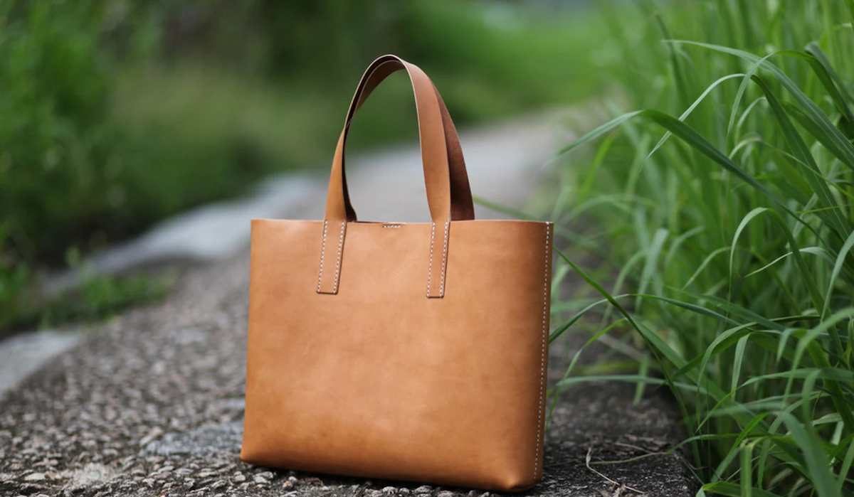  The Best Price for Buying Leather Tote Bag 