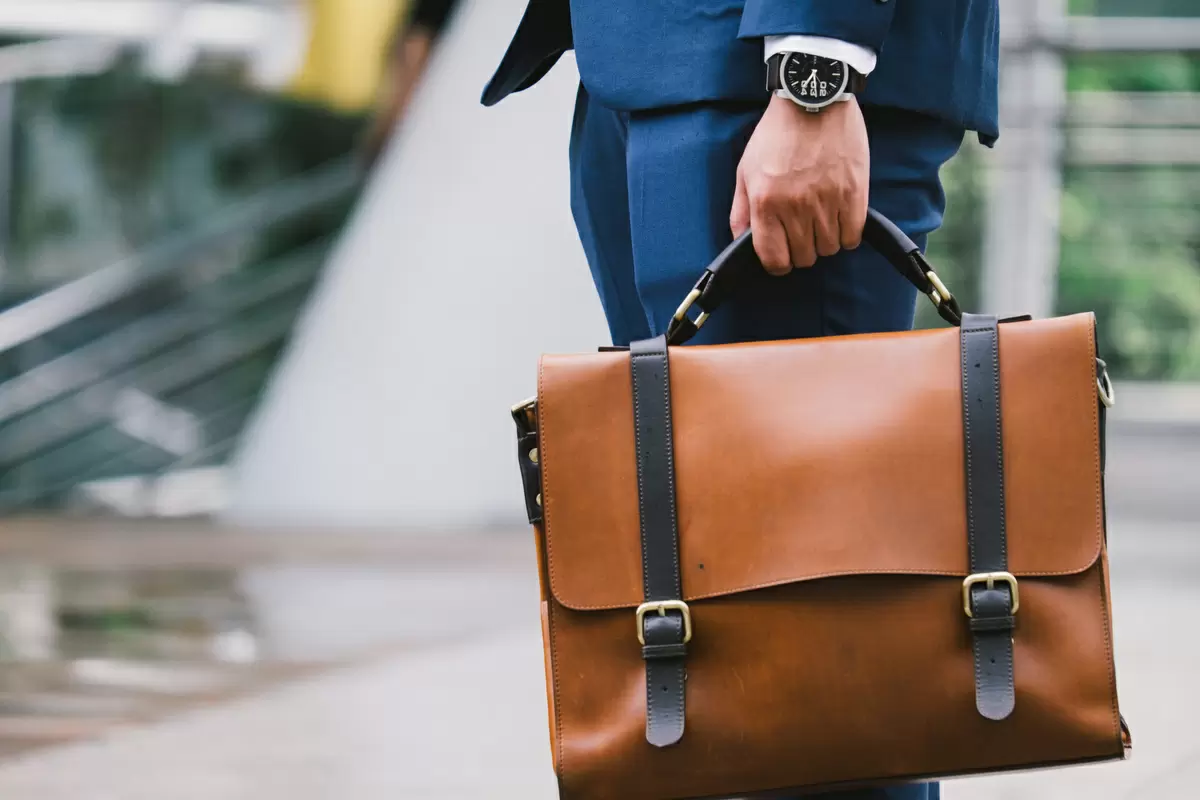  Best luxury leather messenger bags that are good for university 