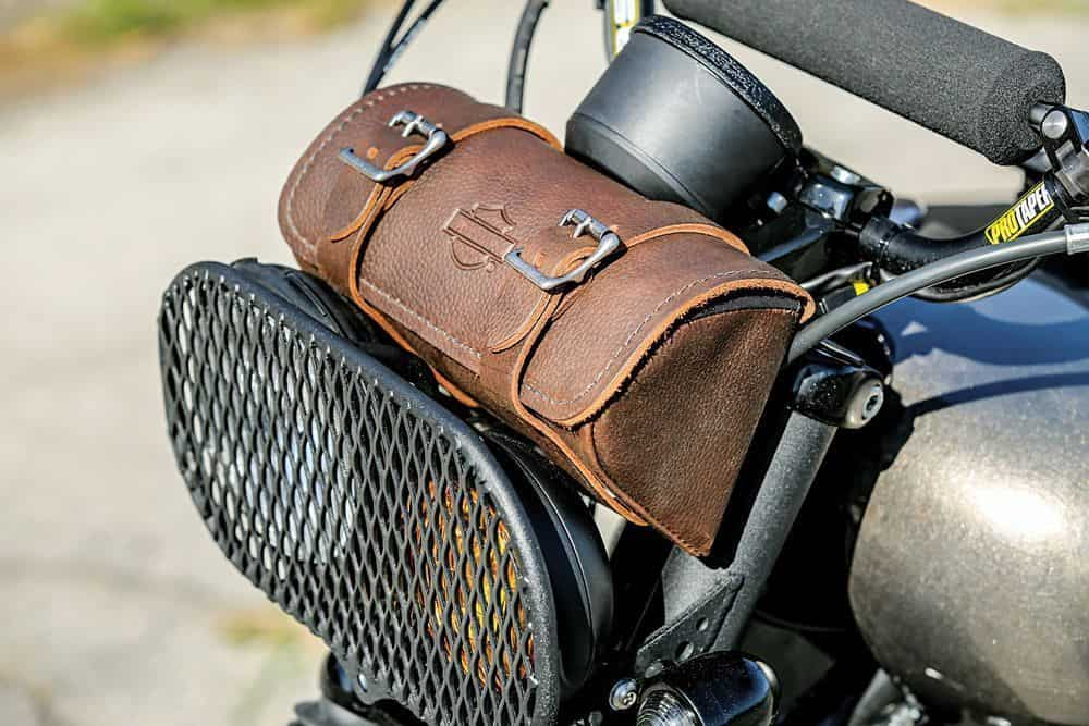  The best vintage leather saddlebags + Great purchase price 