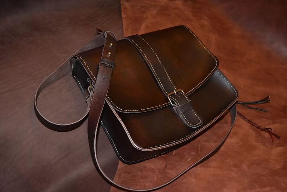  Buy Women's leather messenger bag + Best Price 