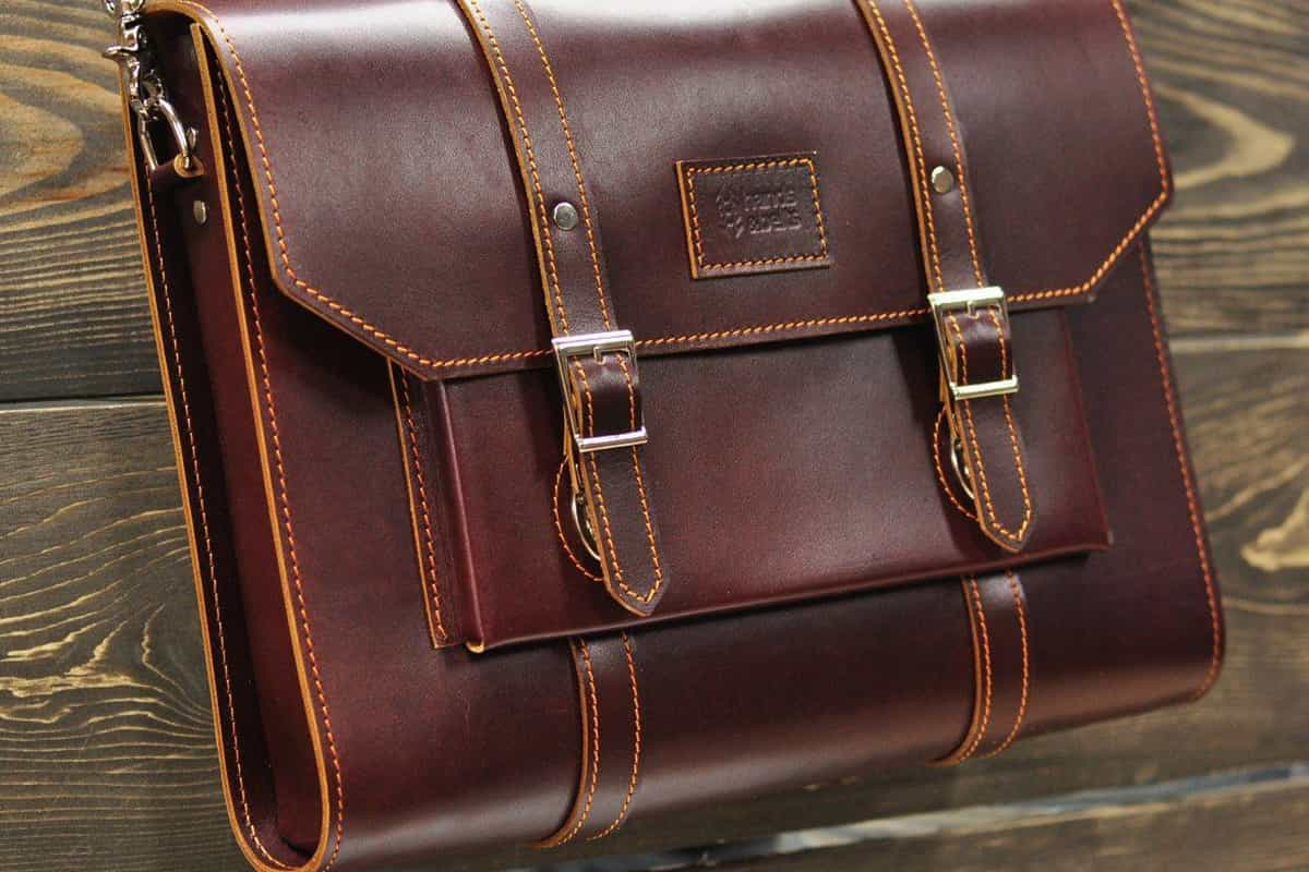  Leather bag men’s business to boost their carier 