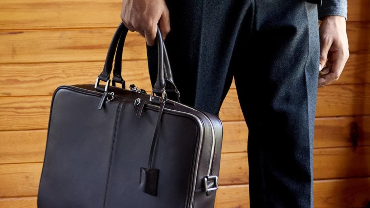  Purchase Price of leather briefcase for lawyers + Photo 