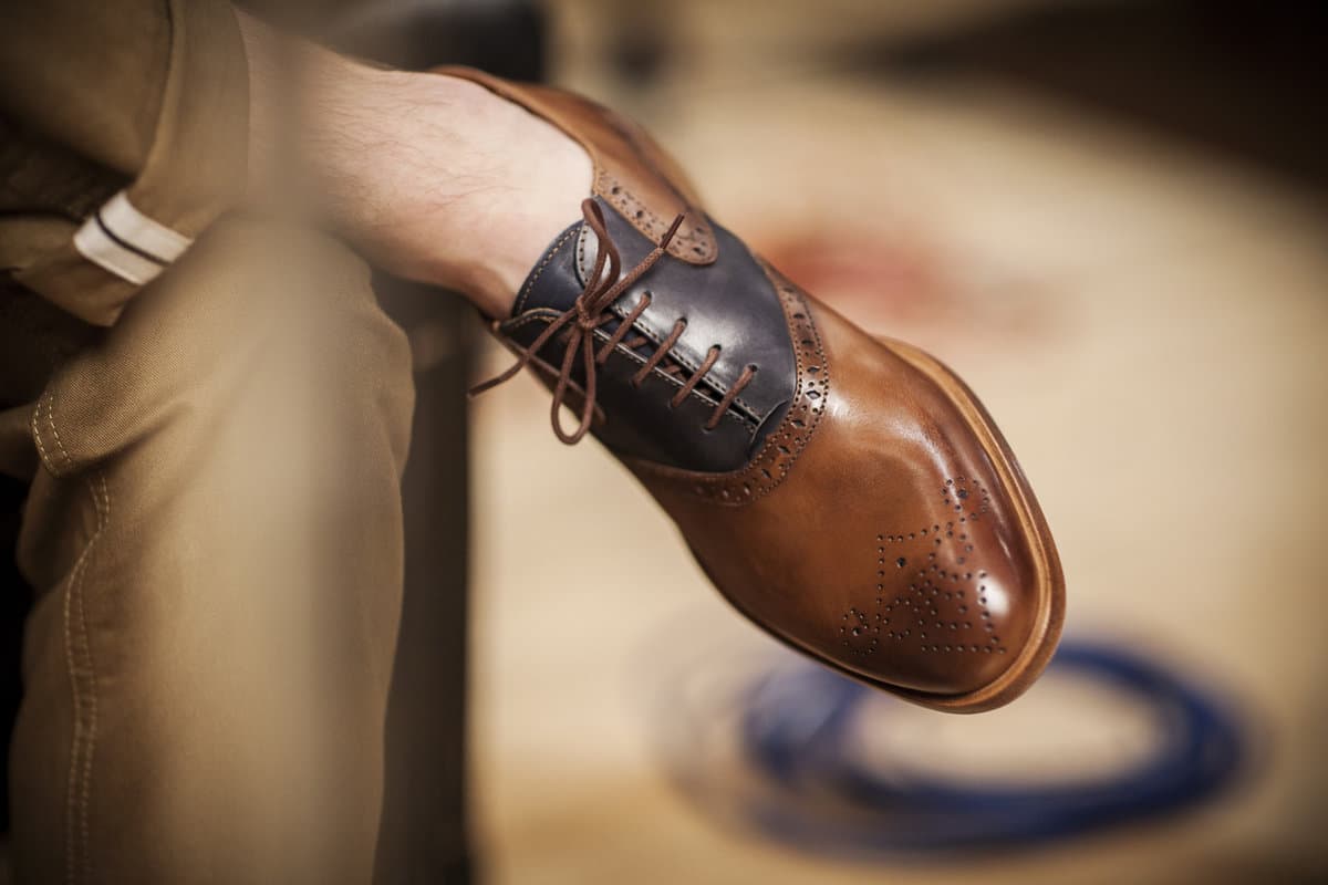  Making leather shoes waterproof demand with perfect material 