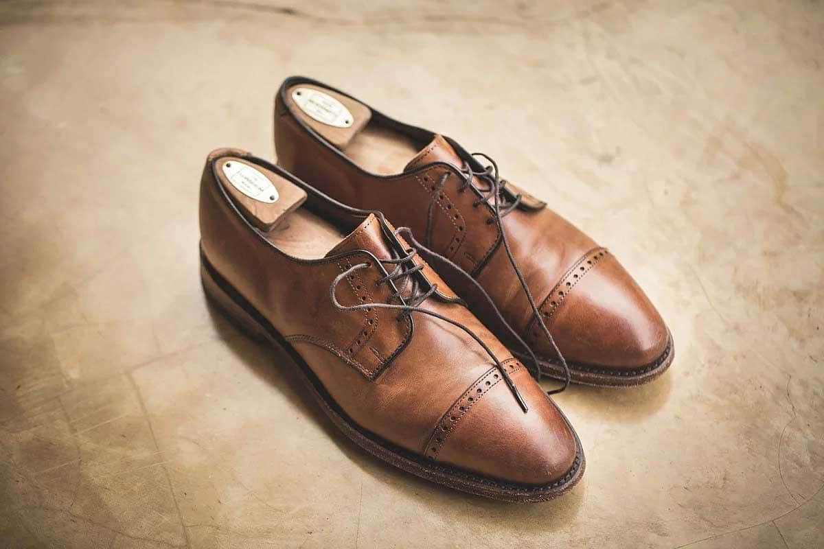  Best leather shoes under 300 | Buy at a Cheap Price 