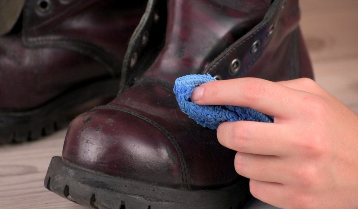  How To Get Water Stains Off Brown Leather Shoes 