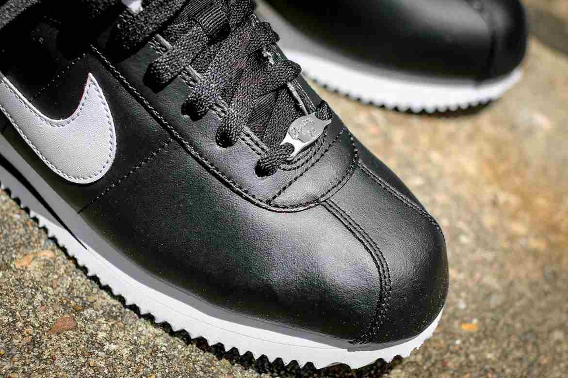  black leather nike shoes mens 