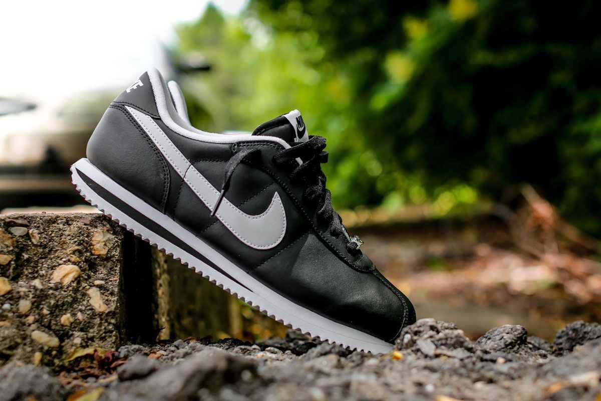  black leather nike shoes mens 